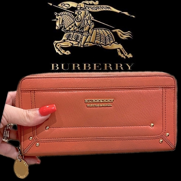 LOW START Burberry Blue Label Leather Wallet in Coral - Picture 2 of 16